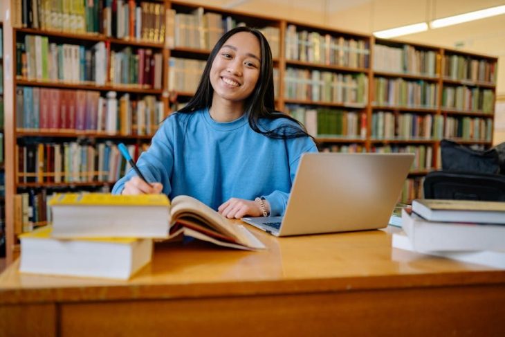 Best laptops for college students under $800 in 2026