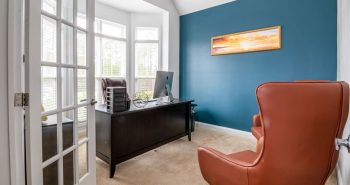Herman Miller Aeron vs Steelcase Leap V2 office chairs compared