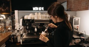Breville Barista Express vs Barista Touch espresso machines compared