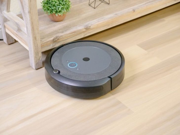 Roborock Saros 20 vs eufy Omni S2 robot vacuum comparison
